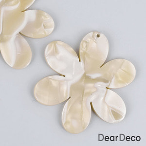 셀룰로이드 6잎큰꽃펜던트 베이지(1개)귀걸이재료 악세사리부자재 e1806-42
